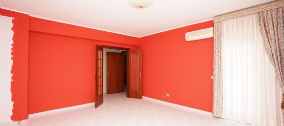 4 rooms Apartment in Messina, Italy No. 13699 9