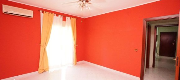 4 rooms Apartment in Messina, Italy No. 13699 15