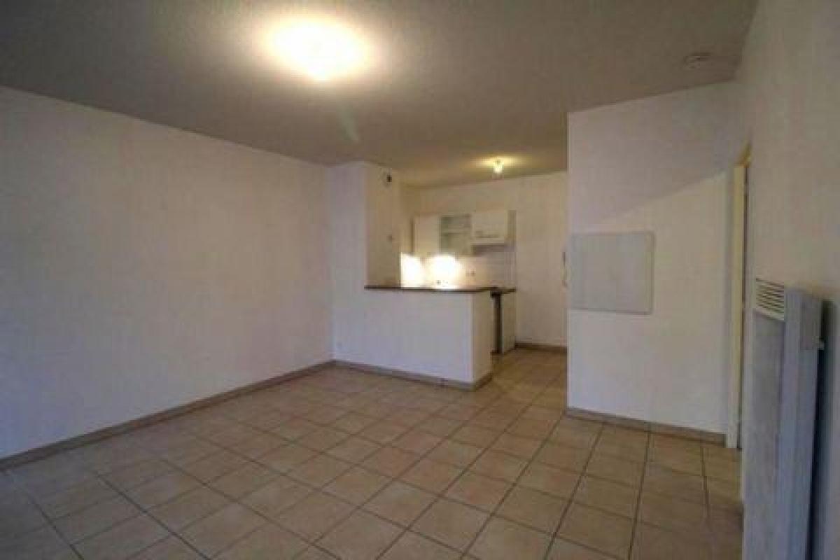 Studio in the Condo in Bordeaux, France No. 6075