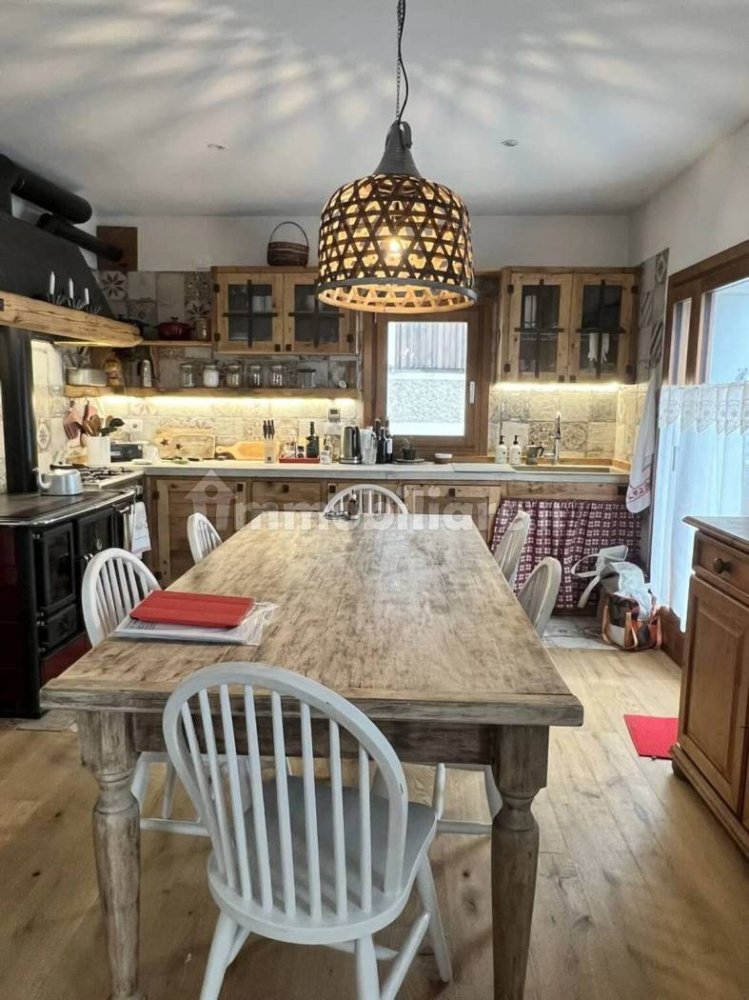 Вилла с 4 спальнями в Сан Пьетро ди Кадоре, Италия № 351149