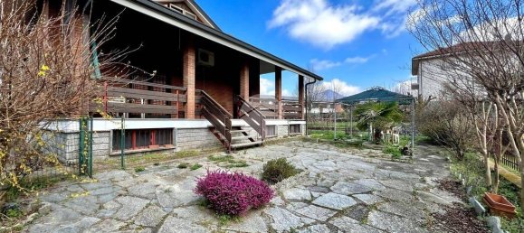 4 bedrooms Villa in Avigliana, Italy No. 52367 37