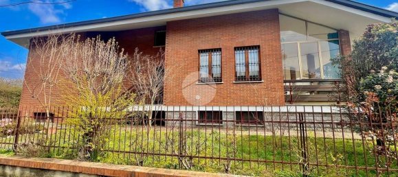 4 bedrooms Villa in Avigliana, Italy No. 52367 6