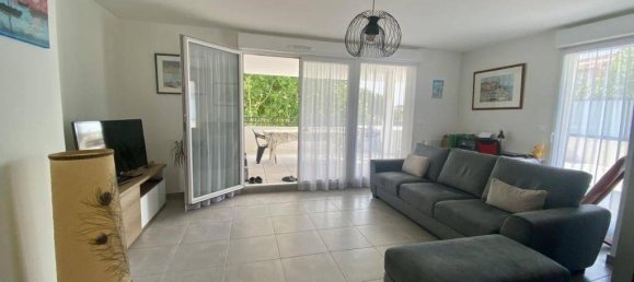 Apartamento de 2 dormitorios en Avignon, France No. 360936 11