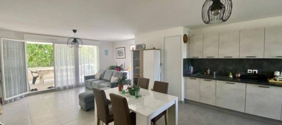 Apartamento de 2 dormitorios en Avignon, France No. 360936 4