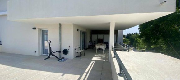 Apartamento de 2 dormitorios en Avignon, France No. 360936 8