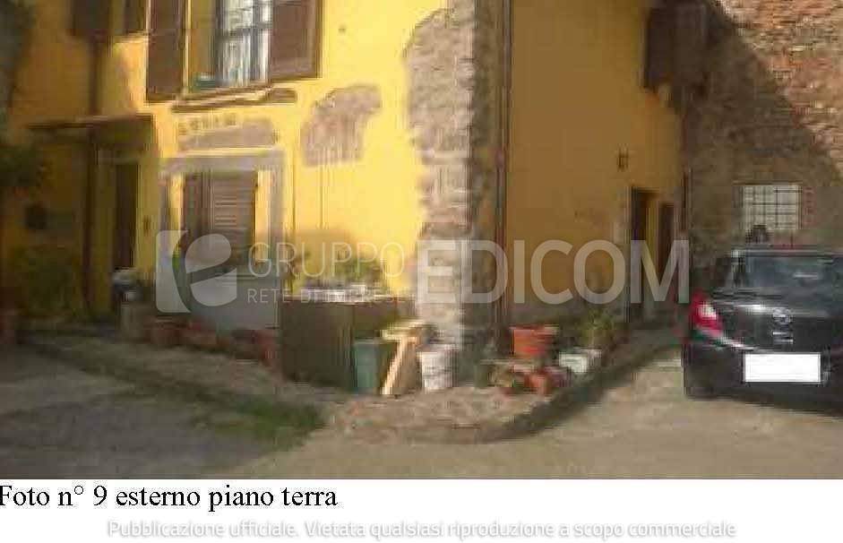 Квартира с 3 комнатами в Мерате, Италия № 71282