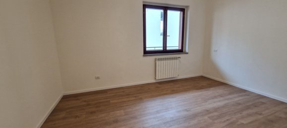 2-salle Appartement à Florence, Italy No. 213753 3