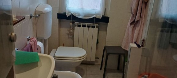 Apartamento de 3 dormitorios en Piacenza, Italy No. 353103 4