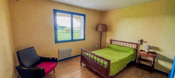 2 bedrooms House in Saint-Cyr, France No. 309613 12