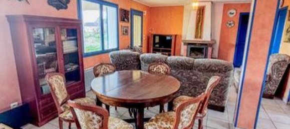 2 bedrooms House in Saint-Cyr, France No. 309613 5