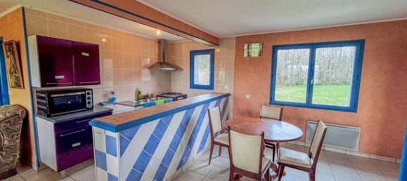 2 bedrooms House in Saint-Cyr, France No. 309613 3