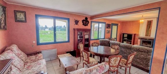 2 bedrooms House in Saint-Cyr, France No. 309613 4