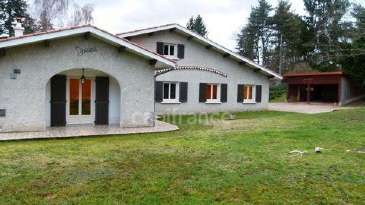 Casa T4 em Orleat, France N.º 8527