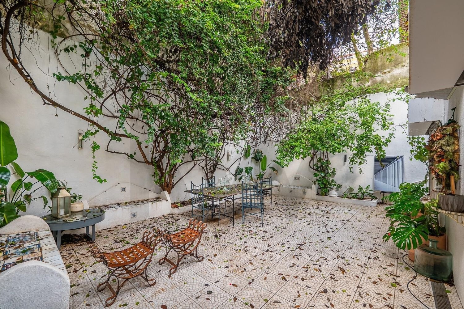 3 bedrooms Apartment in Lisbon, Portugal No. 11182