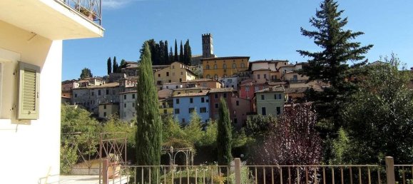 7 bedrooms Villa in Barga, Italy No. 202 4