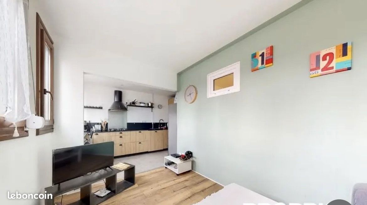 4 chambres Appartement à Amiens, France No. 75297
