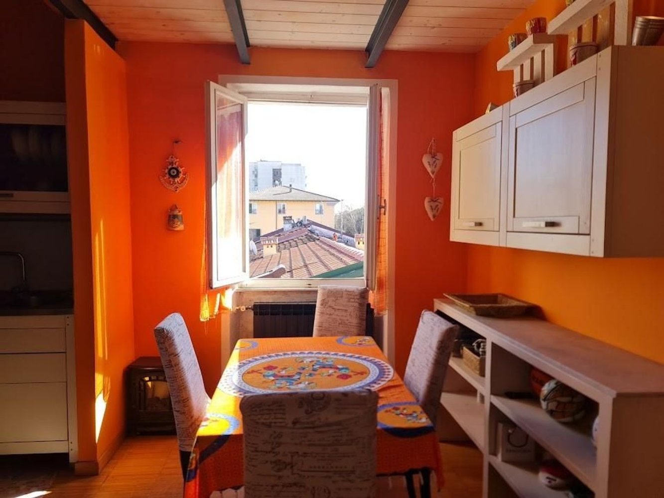 Apartamento de 4 habitaciónes en Carrara, Italy No. 296395