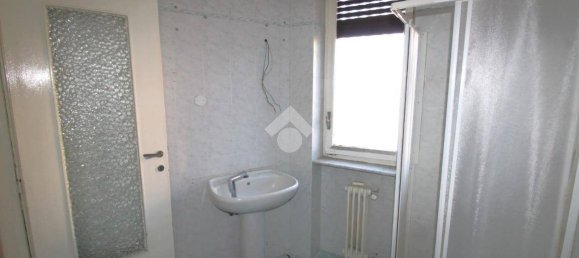 3 bedrooms Apartment in Trofarello, Italy No. 129792 8