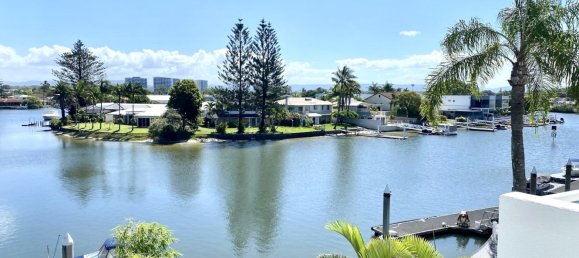 2 bedrooms Apartment in Biggera Waters, Australia No. 362 2