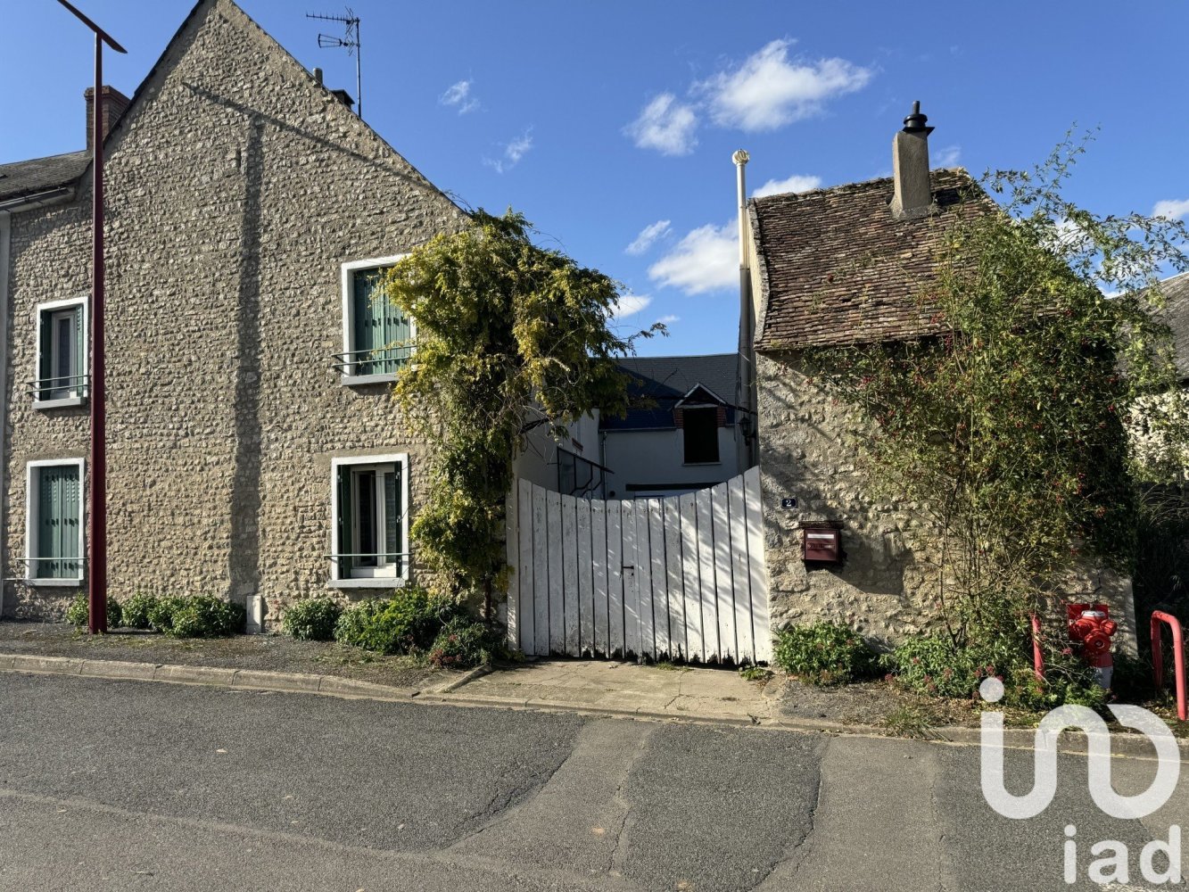3 chambres Maison de ville à Charmont-en-Beauce, France No. 218900