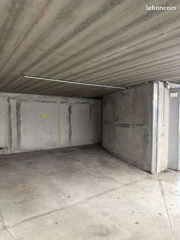 Parkplatz in Metz, France, Nr. 327347