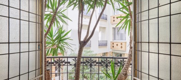 4 bedrooms Apartment in Paris, France No. 345036 7