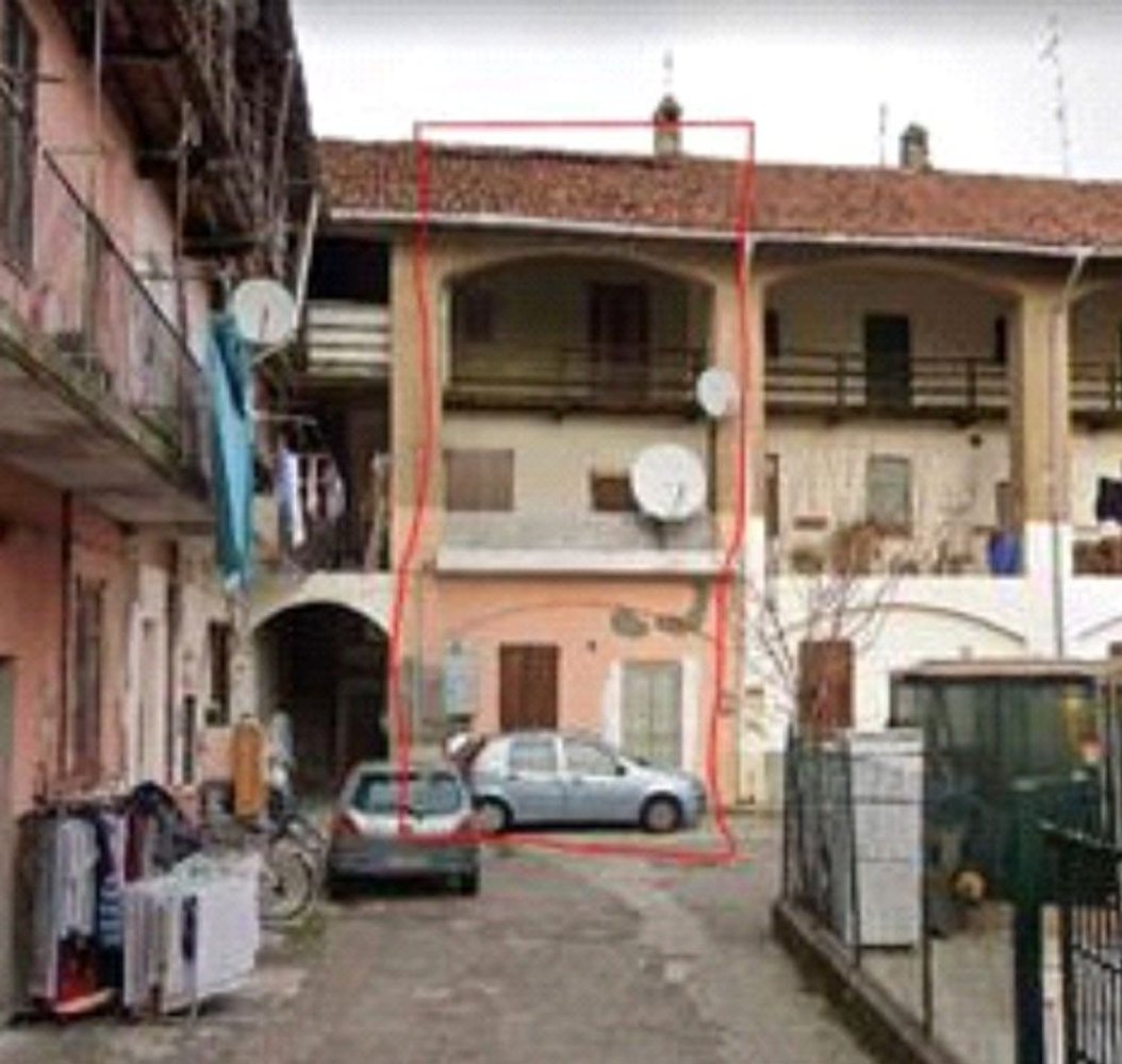 4غرفة شقة في Robecchetto con Induno, Italy رقم 183646