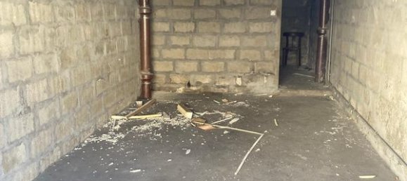 Garage à Mont-de-Marsan, France No. 337794 4