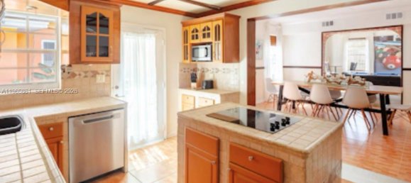 5 Schlafzimmer Villa in Miami, USA, Nr. 615274 24