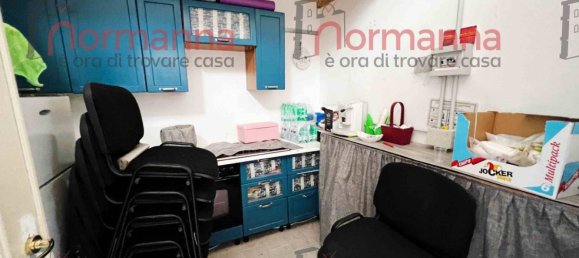 3 rooms Commercial property in Aversa, Italy No. 80623 8