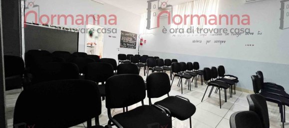 3 rooms Commercial property in Aversa, Italy No. 80623 7