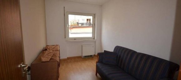 Здание с 11 комнатами в Битбург, Германия № 39000 24