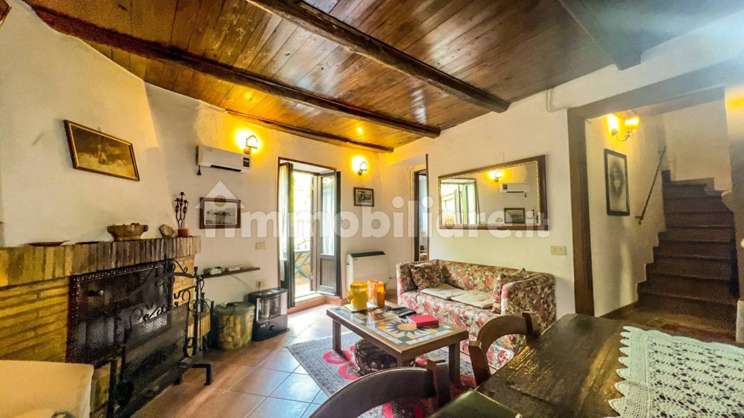 Квартира с 3 спальнями в Фьюджи, Италия № 226013