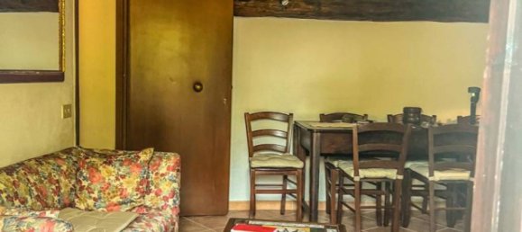 Квартира с 3 спальнями в Фьюджи, Италия № 226013 10