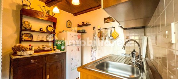 Квартира с 3 спальнями в Фьюджи, Италия № 226013 4