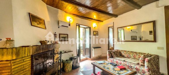 Квартира с 3 спальнями в Фьюджи, Италия № 226013 6