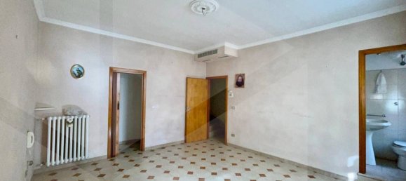 Casa de 3 habitaciónes en San Giovanni Rotondo, Italy No. 17834 5