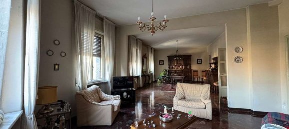 5-Zimmer Wohnung in Novara, Italy, Nr. 206872 8