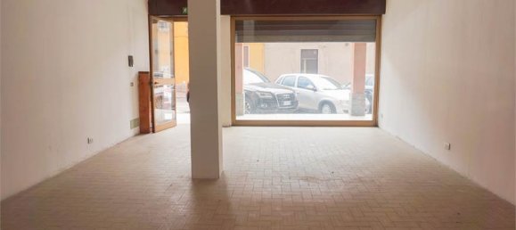 1-Zimmer Gewerbliche Immobilie in Cislago, Italy, Nr. 275831 4