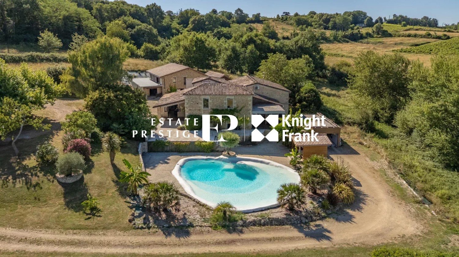 9 bedrooms Castles in Gironde, France No. 302067