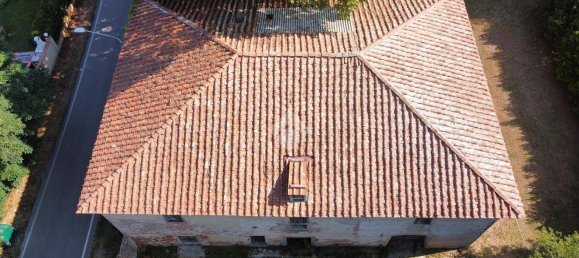 2 Schlafzimmer Villa in Cascina, Italy, Nr. 303930 5