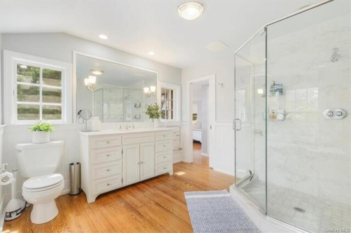 3 bedrooms House in South Salem, USA No. 417979