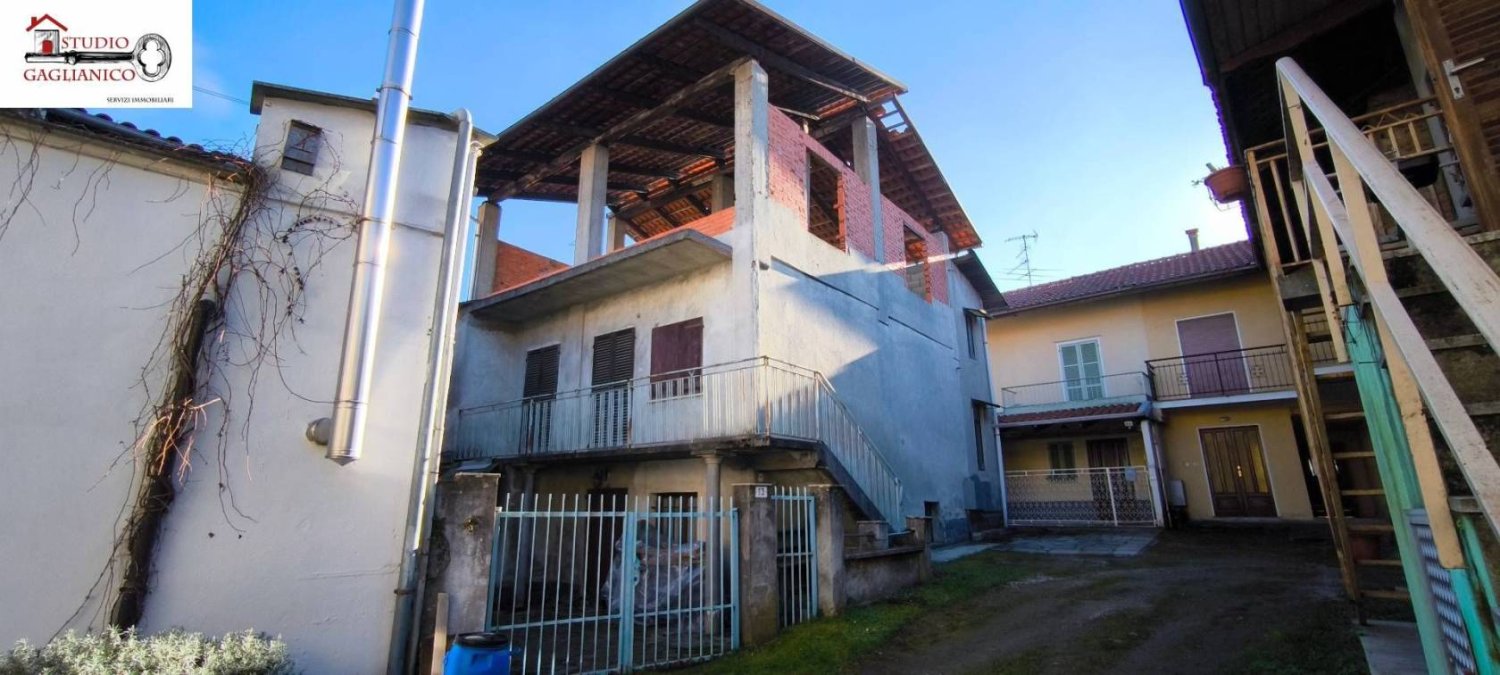 3 Schlafzimmer Haus in Zubiena, Italy, Nr. 147936