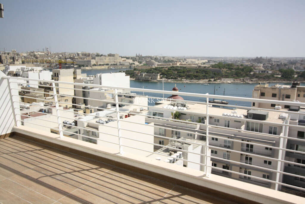 2 chambres Penthouse à Sliema, Malta No. 9577