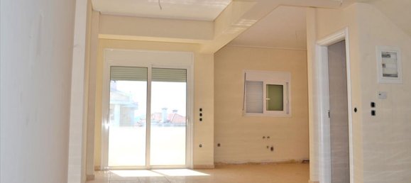 4 bedrooms Property in Kryoneri, Greece No. 7166 3