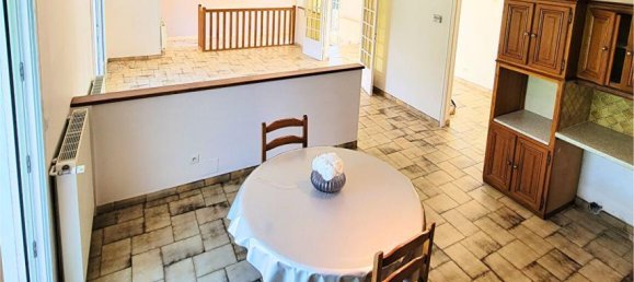 5 bedrooms House in Cinqueux, France No. 234314 4