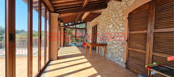 4 bedrooms Villa in Porano, Italy No. 295470 10