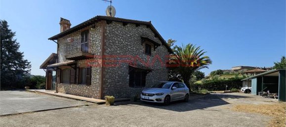 4 bedrooms Villa in Porano, Italy No. 295470 9