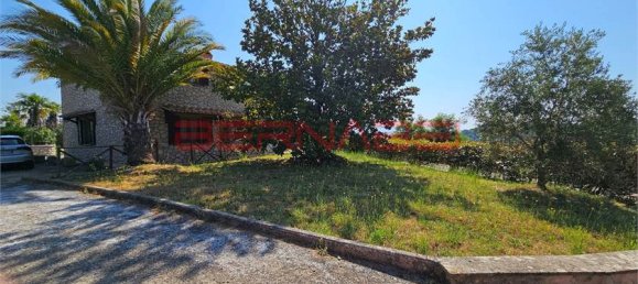 4 bedrooms Villa in Porano, Italy No. 295470 8