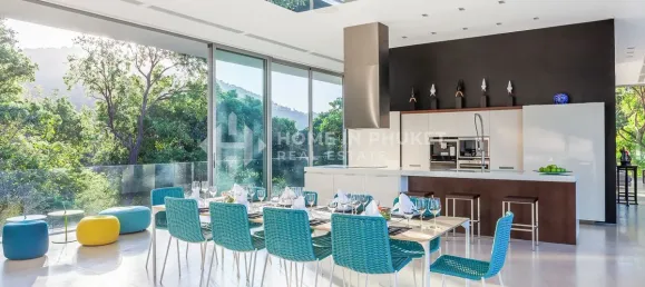 Дом с 4 спальнями в Камала, Таиланд № 60612 7